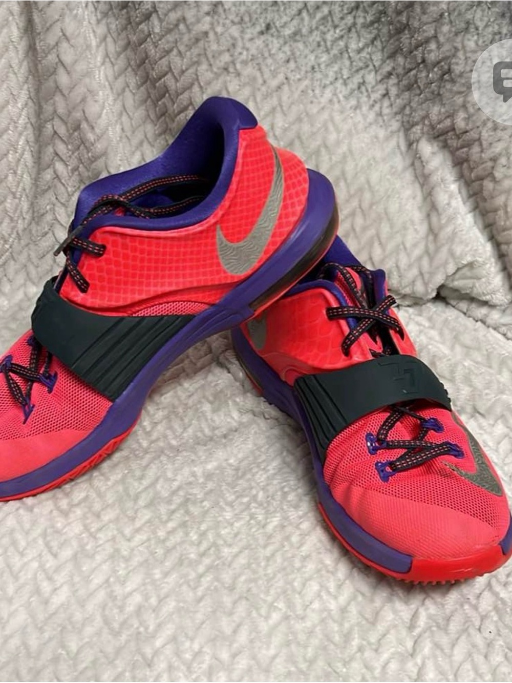 Nike KD 7 Hyper Punch Kevin Durant Basketball Shoes Size 7Y Women’s 8.5 clean